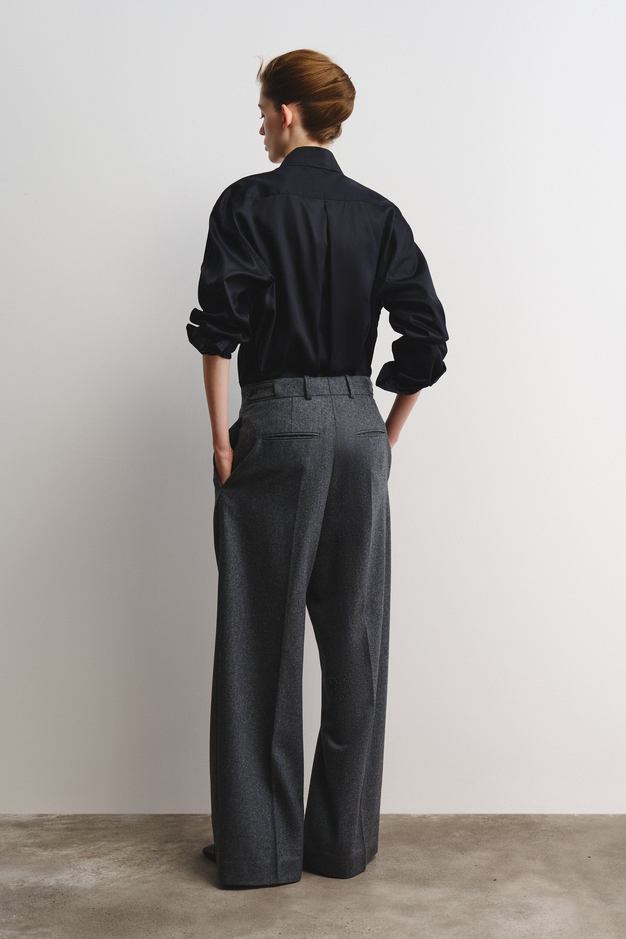Straight trousers in wool