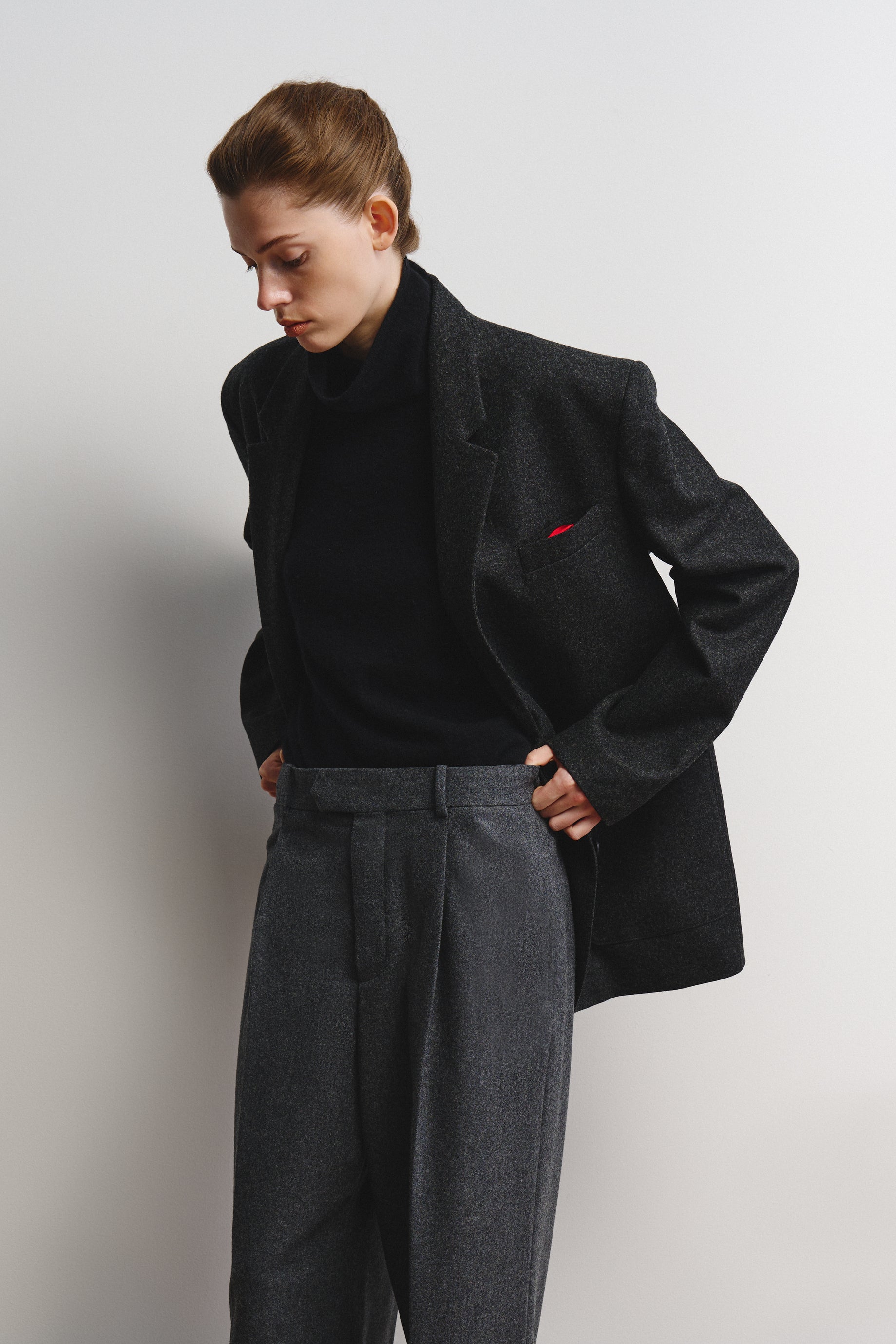 Straight trousers in wool